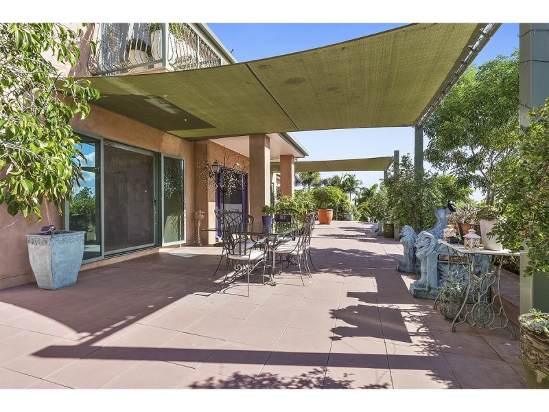 8 Laura Close, Rockyview QLD 4701