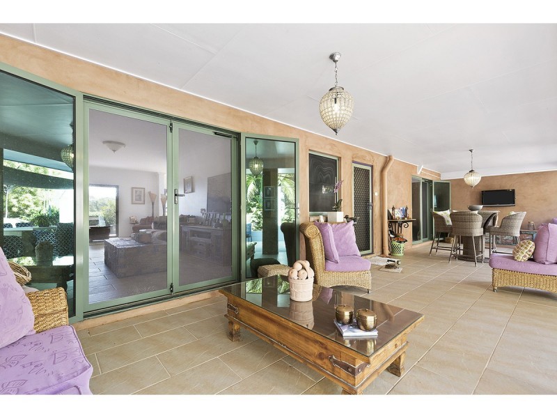 8 Laura Close, Rockyview QLD 4701