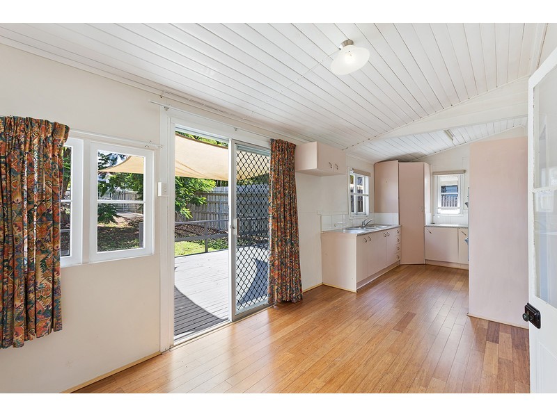80 West Street, The Range QLD 4700