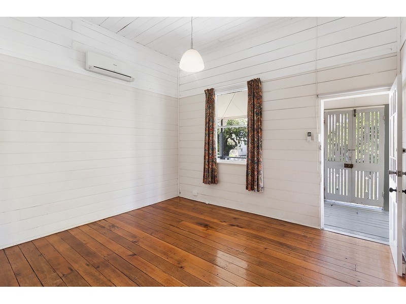 80 West Street, The Range QLD 4700