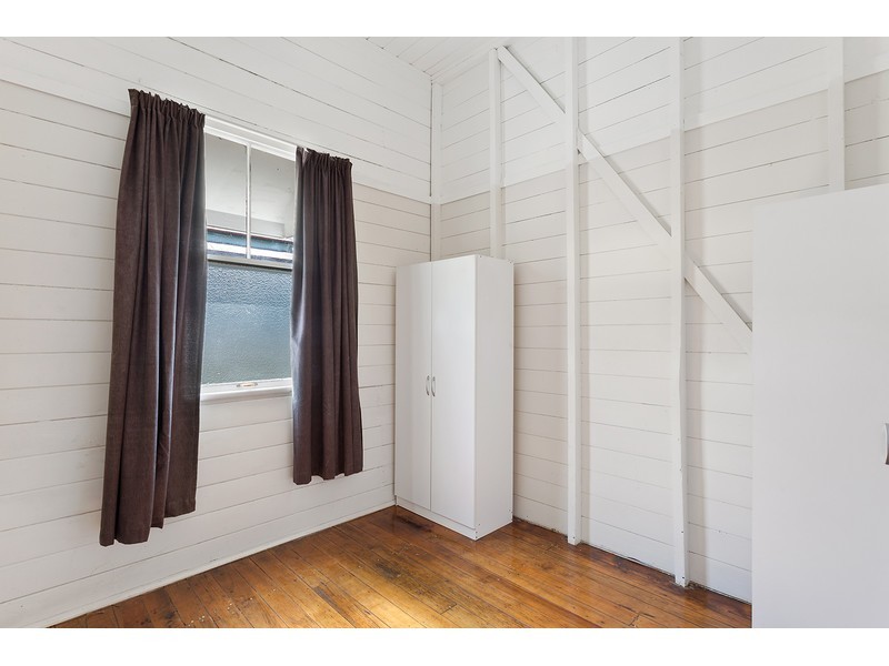 80 West Street, The Range QLD 4700