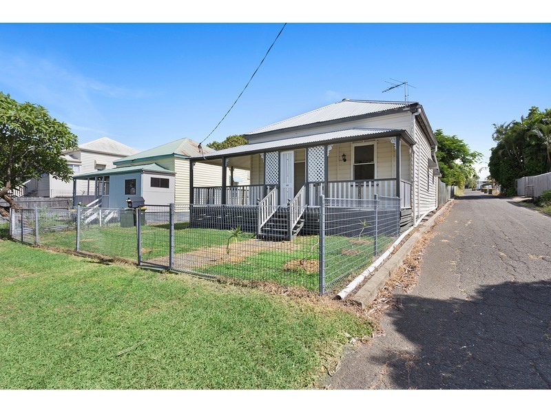 80 West Street, The Range QLD 4700