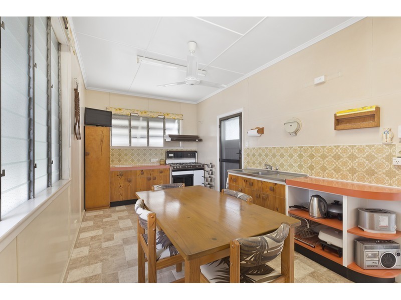 242 William Street, Allenstown QLD 4700