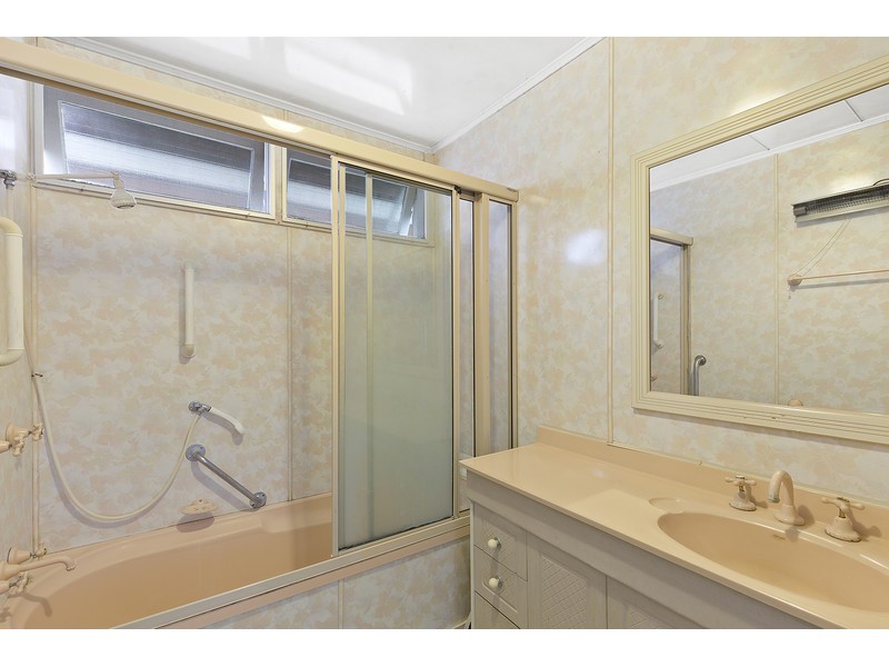 242 William Street, Allenstown QLD 4700