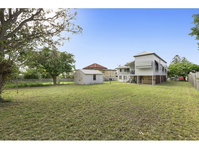 242 William Street, Allenstown QLD 4700