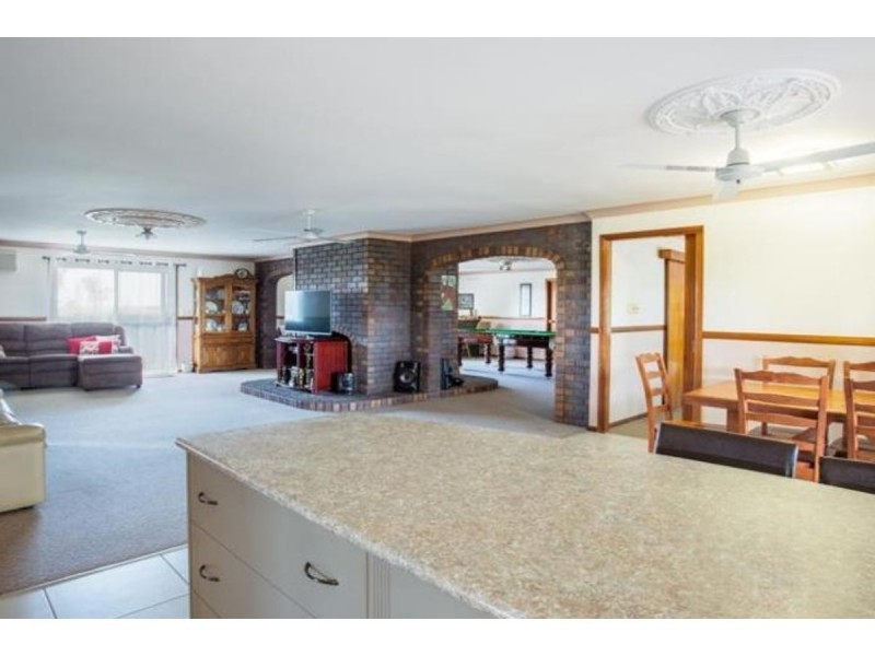 89 Boys Road, Alton Downs QLD 4702