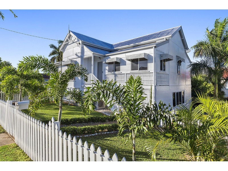 16 Bernard Street, Berserker QLD 4701
