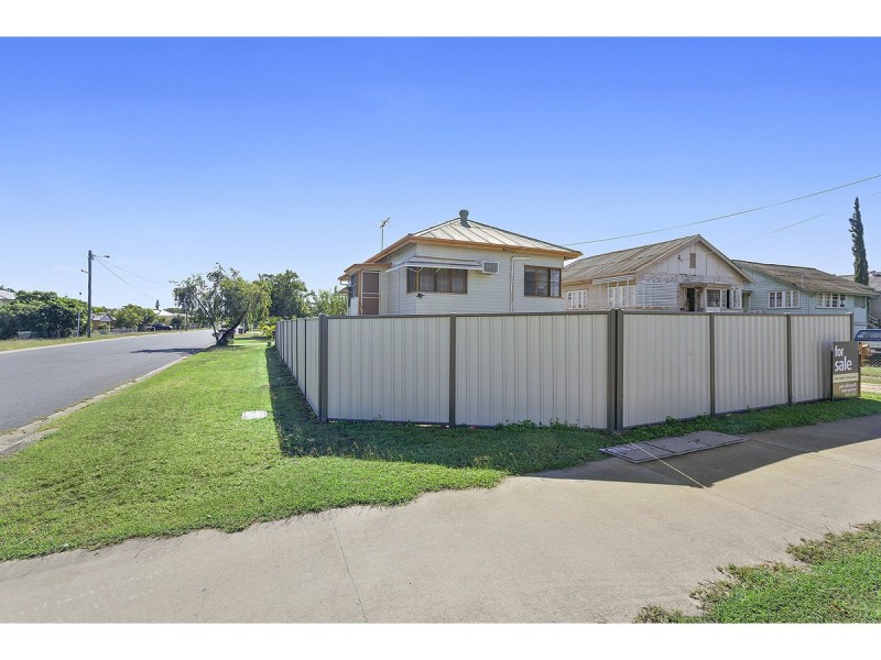 111 Simpson Street, Frenchville QLD 4701