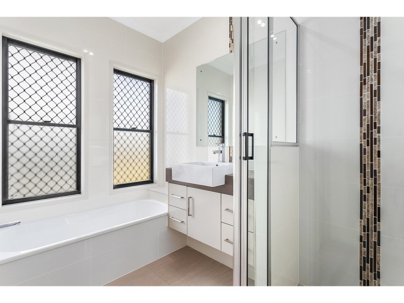 3 Allenby Drive, Barmaryee QLD 4703