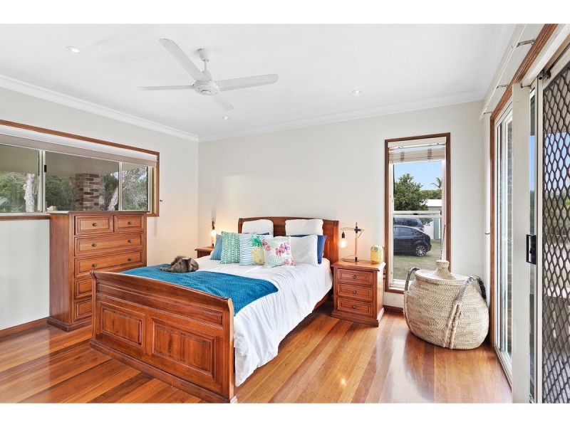 22 Catherine Avenue, Inverness QLD 4703