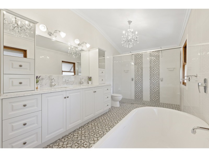3 Athelstane Street, The Range QLD 4700