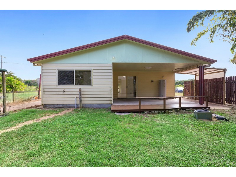 13 Mirrawena Avenue, Bangalee QLD 4703