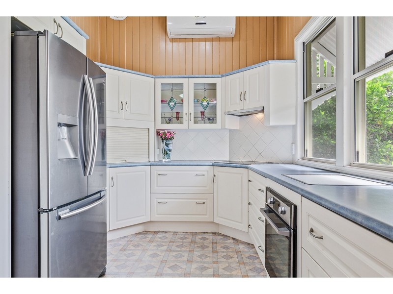 2 Brae Ross Street, Allenstown QLD 4700