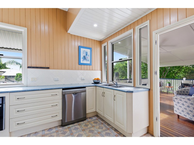 2 Brae Ross Street, Allenstown QLD 4700