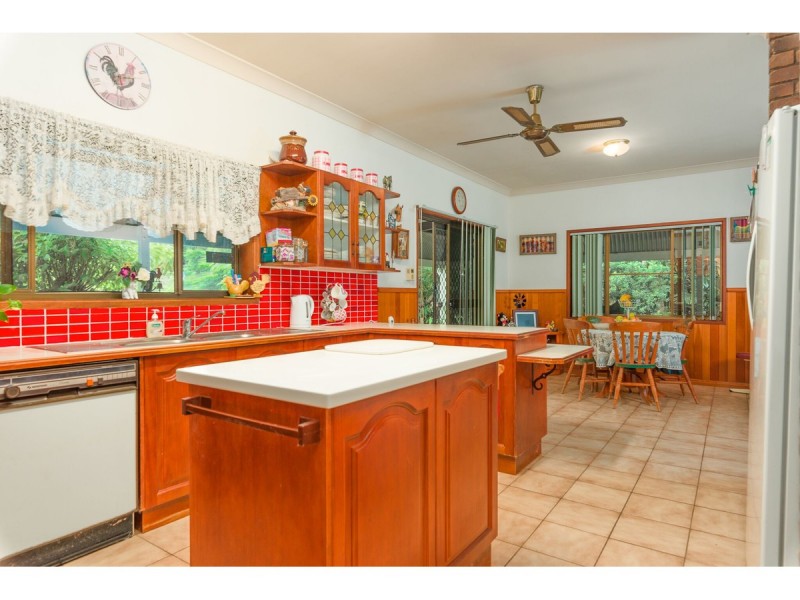 38 Berry Dairy Road, Glendale QLD 4711