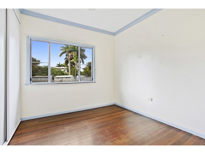 6 McKeague Place, Park Avenue QLD 4701