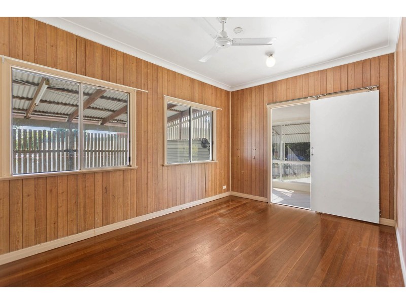 6 McKeague Place, Park Avenue QLD 4701