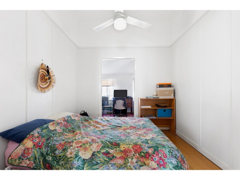 8 Brecknell Street, The Range QLD 4700