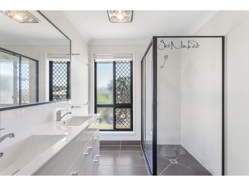 4 Argyle Avenue, Rockyview QLD 4701