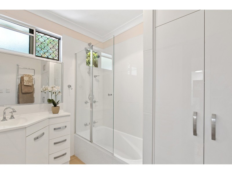 11 Bauhinia Terrace, The Range QLD 4700