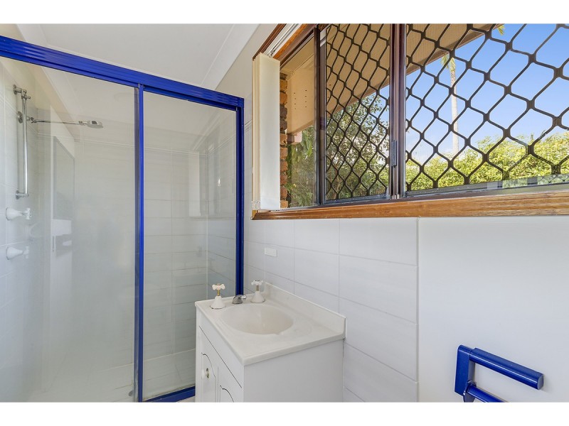 16 Davey Avenue, Frenchville QLD 4701