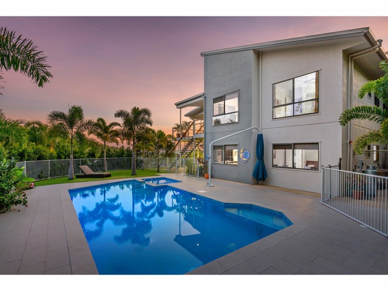 10 Greenwood Close, Frenchville QLD 4701