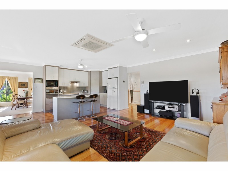 10 Greenwood Close, Frenchville QLD 4701