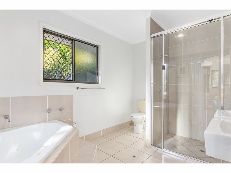 10 Greenwood Close, Frenchville QLD 4701