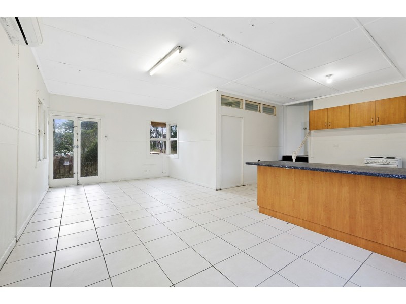 210 Earl Street, Berserker QLD 4701