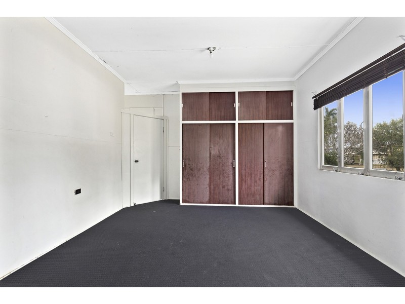 210 Earl Street, Berserker QLD 4701