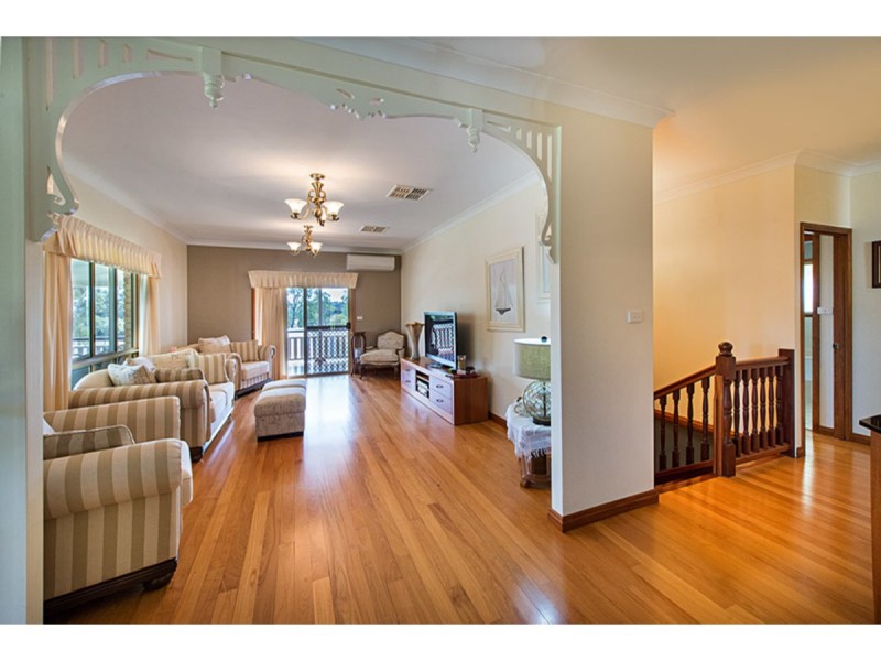 1077 Belmont Road, Glendale QLD 4711