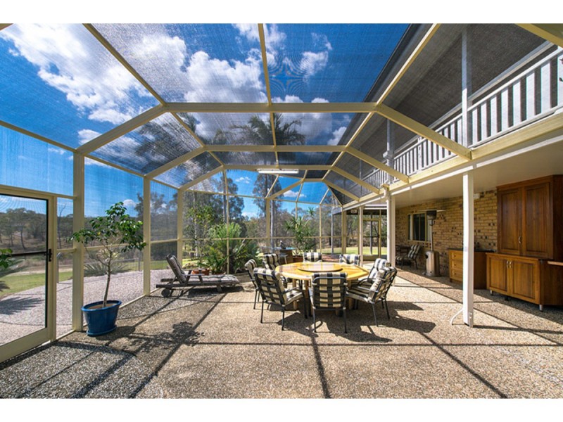 1077 Belmont Road, Glendale QLD 4711