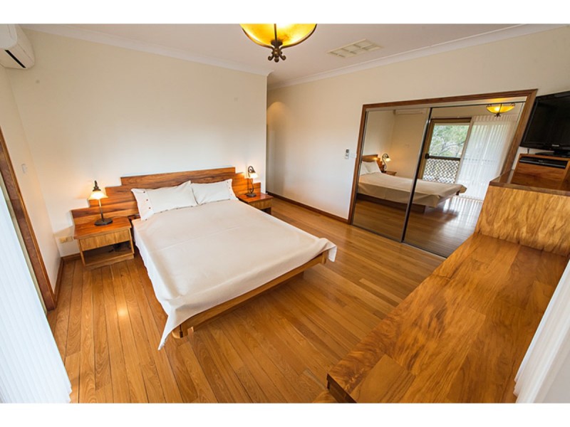 1077 Belmont Road, Glendale QLD 4711