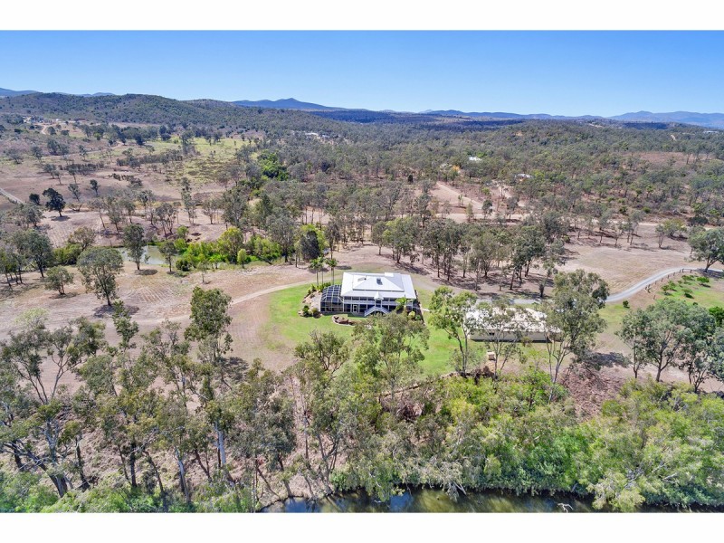 1077 Belmont Road, Glendale QLD 4711