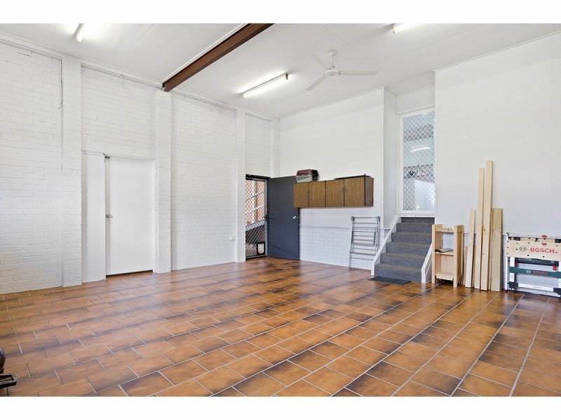 360 Lawrence Avenue, Frenchville QLD 4701