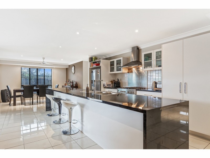 10 Jamie Crescent, Gracemere QLD 4702