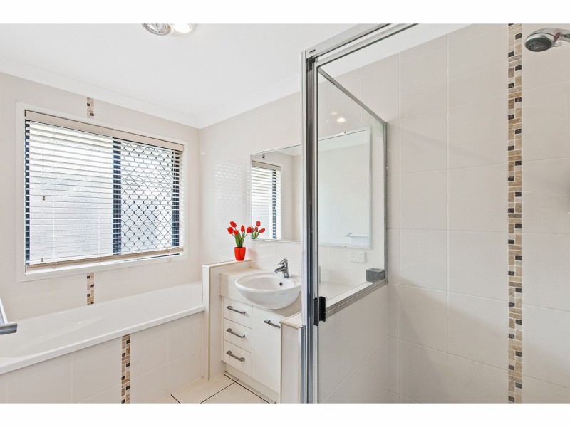 10 Jamie Crescent, Gracemere QLD 4702