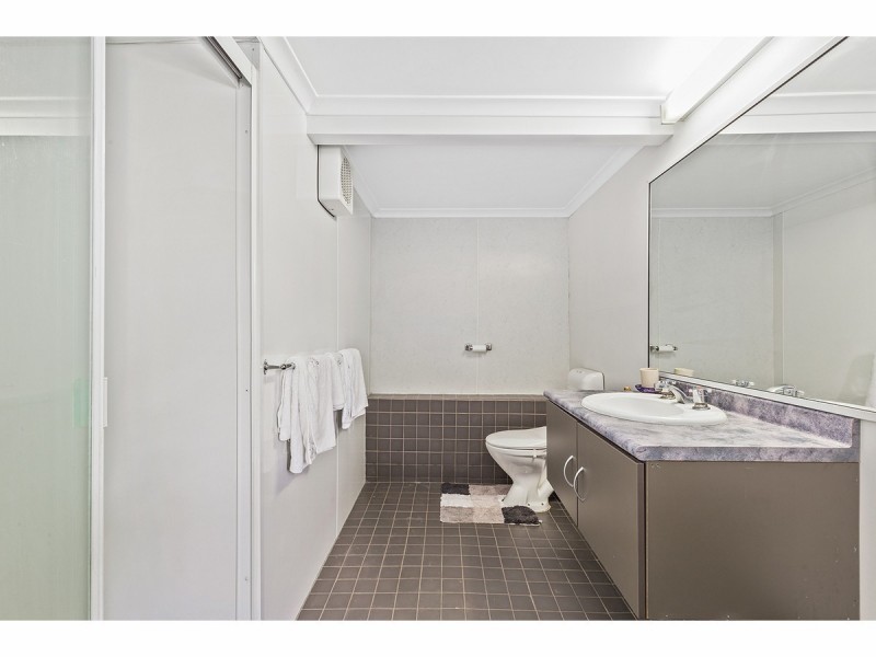 6 West Street, The Range QLD 4700