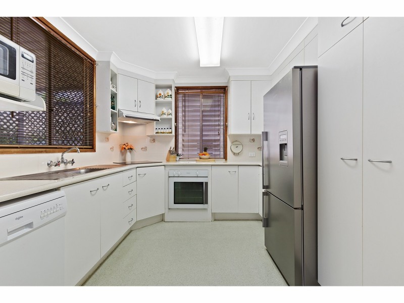 6 West Street, The Range QLD 4700