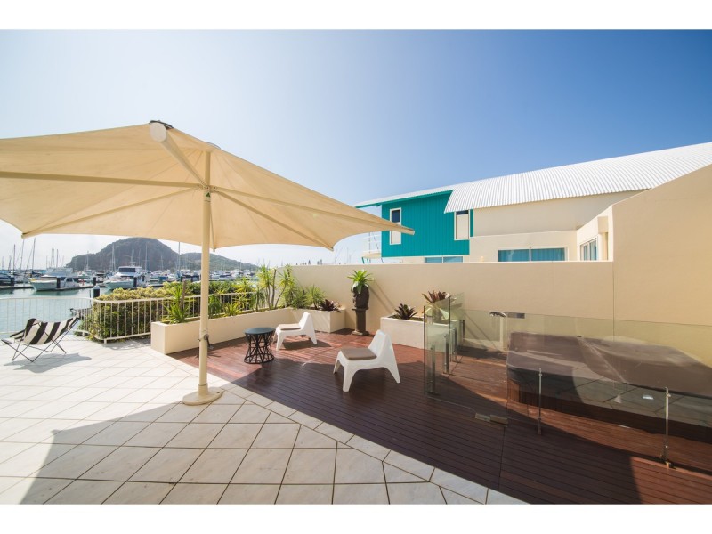 17 Bayside Way, Rosslyn QLD 4703