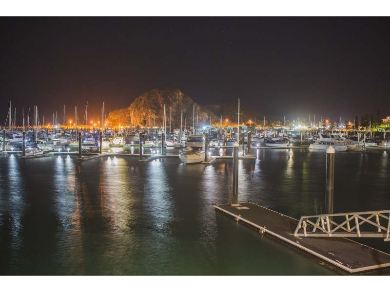 17 Bayside Way, Rosslyn QLD 4703