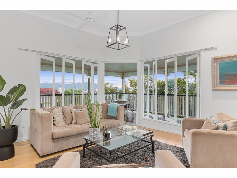 92 Albert Street, The Range QLD 4700