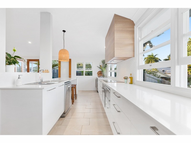 92 Albert Street, The Range QLD 4700