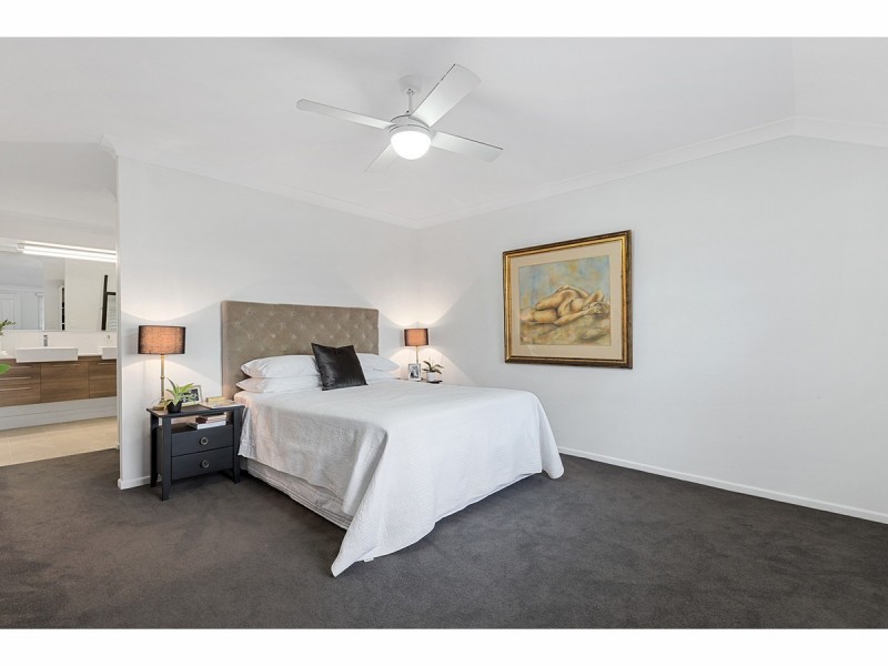 92 Albert Street, The Range QLD 4700