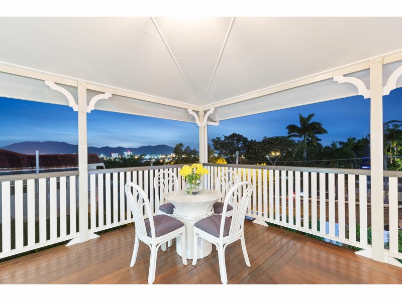 92 Albert Street, The Range QLD 4700