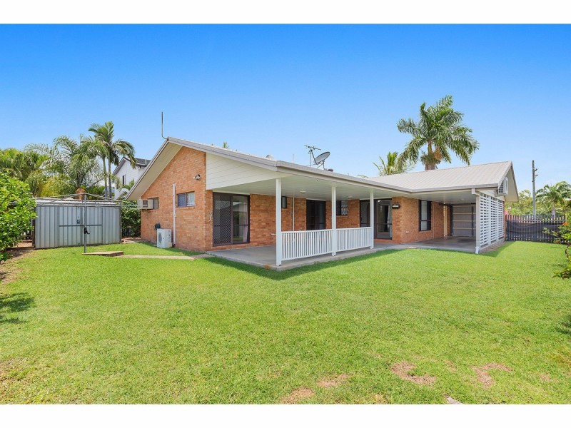 10 Hinton Street, Koongal QLD 4701