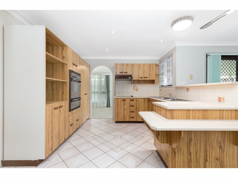 10 Hinton Street, Koongal QLD 4701