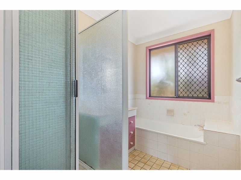 10 Hinton Street, Koongal QLD 4701