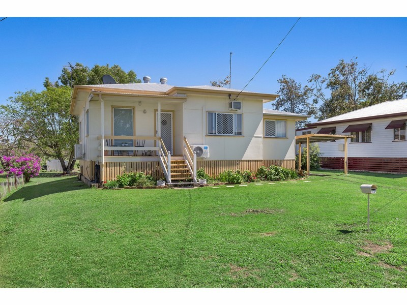18 Parris Street, Park Avenue QLD 4701