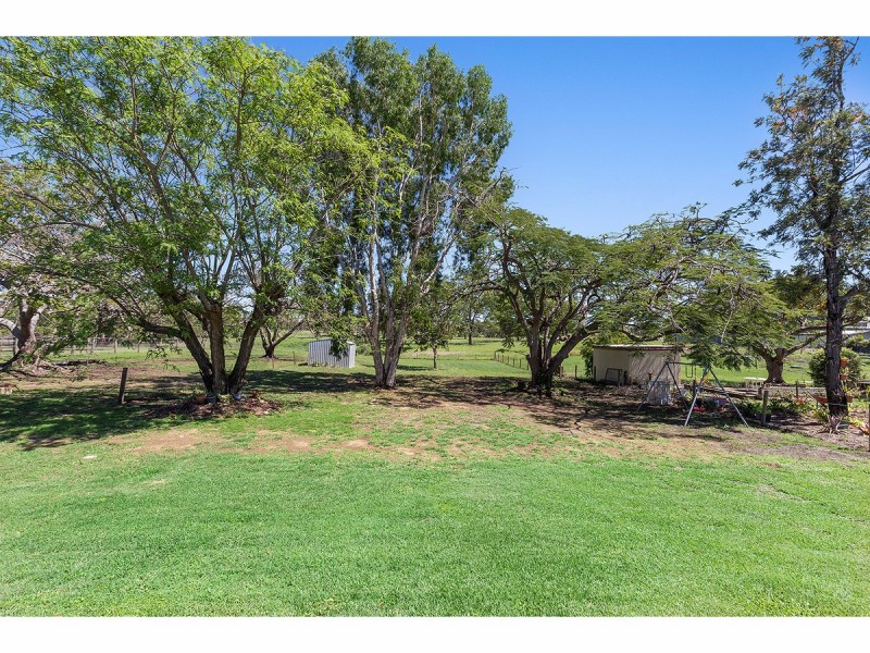 18 Parris Street, Park Avenue QLD 4701